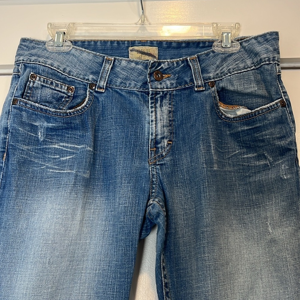 BKE Blue Flare Wide Leg Jeans with Classic Denim Style size 32x29 1/2. - Picture 2 of 9